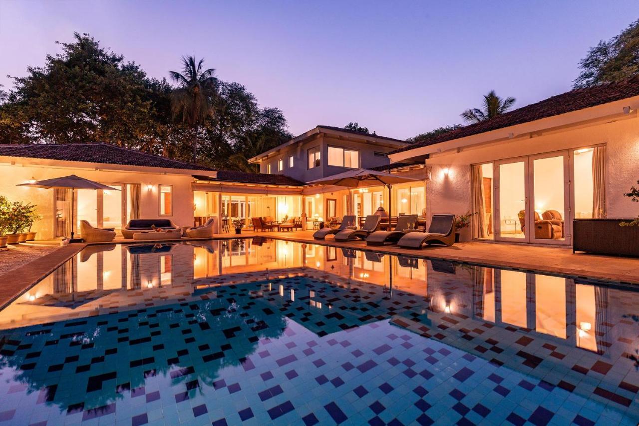 Hamptons Charm By Stayvista Luxury 5Br With Pool, Lawn & Table Tennis Alibag Luaran gambar
